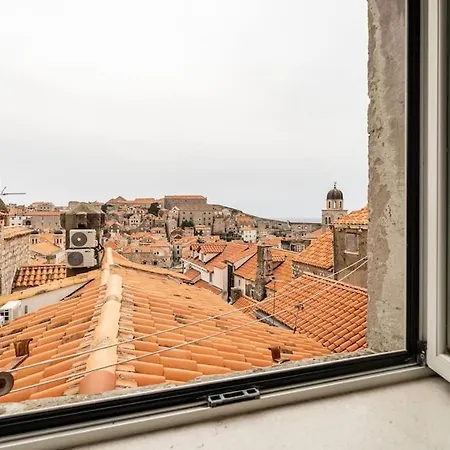 Plaza Royal In The Centre