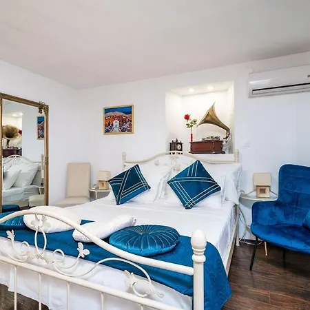 Apartment Plaza Royal In The Centre