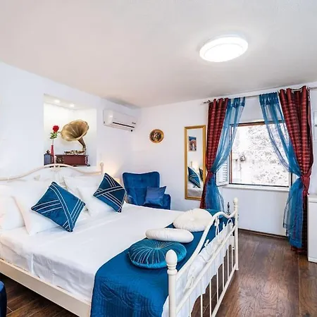 Apartment Plaza Royal In The Centre *