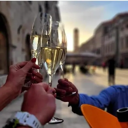 Plaza Royal In The Centre Apartment