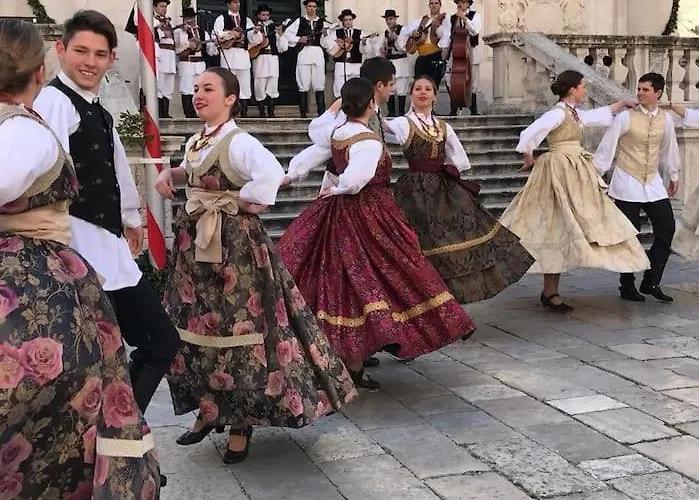 Plaza Royal In The Centre דירה *