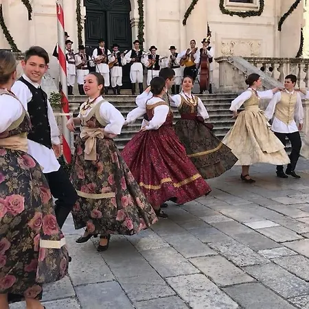 Plaza Royal In The Centre شقة *