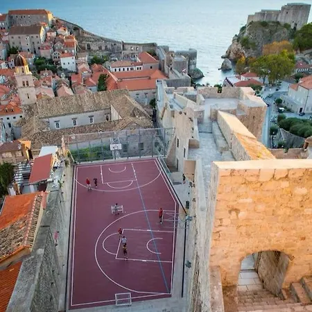 Plaza Royal In The Centre شقة